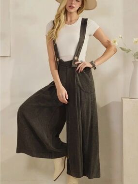 New Sage + Fig Relaxed Wide-Leg Suspender Jumpsuit in Charcoal Plus 1x/2x/3x